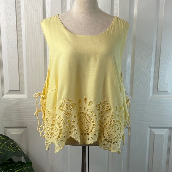 Women's Embroidered Eyelet Side-Tie Tank Top Size 3X - Picture 1 of 14